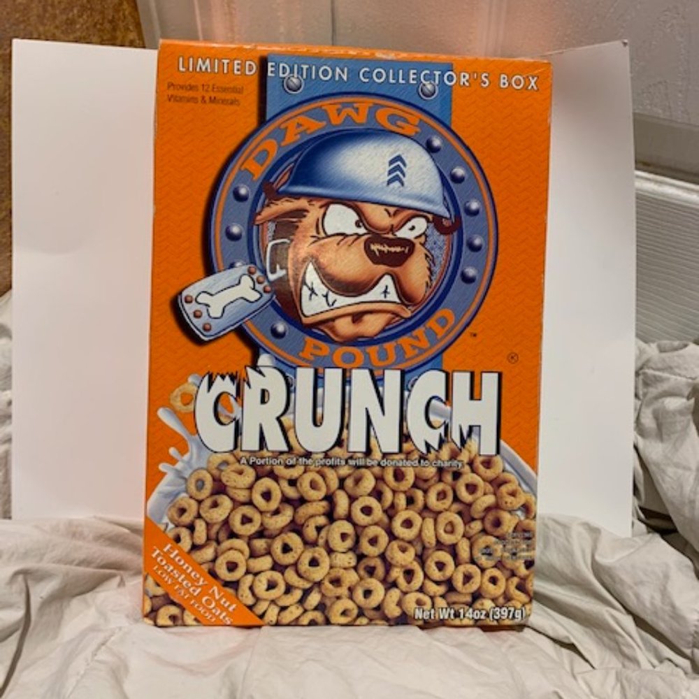 BROWNS VINTAGE LTD EDITION DAWG POUND CAPTAIN CRUCH